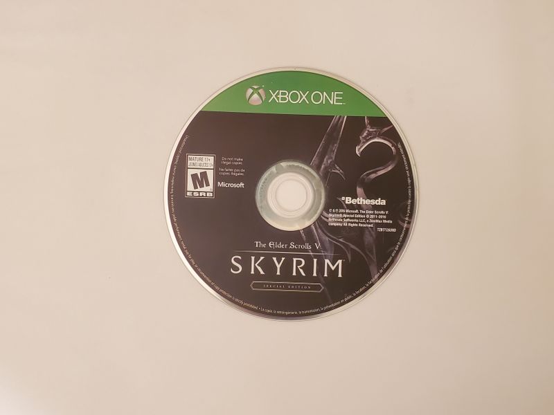 Microsoft Xbox One Elder Scrolls V: Skyrim Special Edition video game