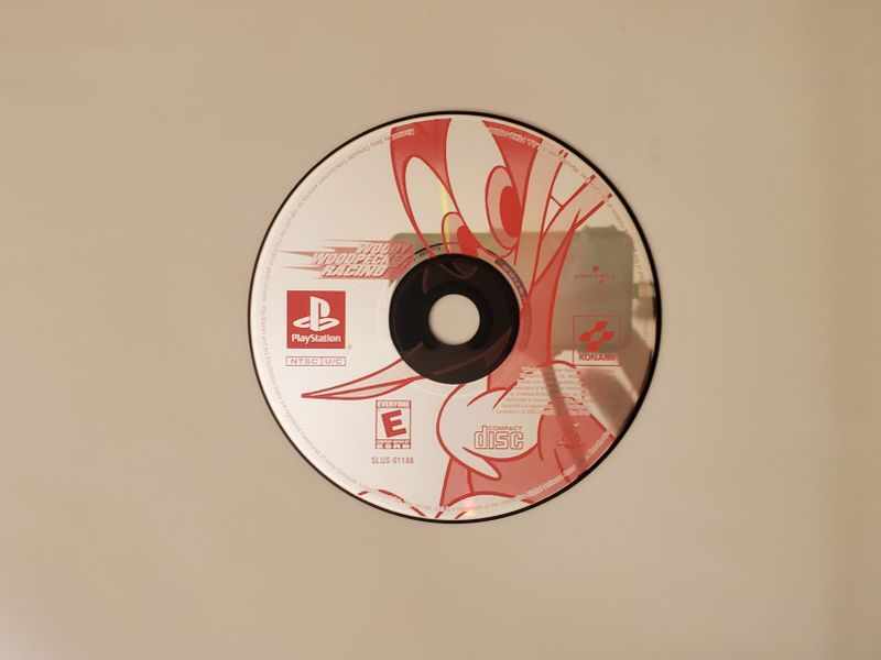 Sony PlayStation 1 Woody Woodpecker Racing video game