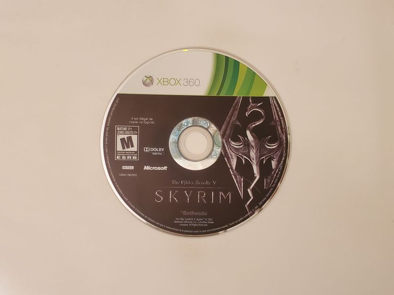 Microsoft Xbox 360 Elder Scrolls V: Skyrim video game