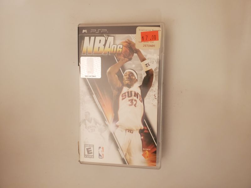 Sony PSP NBA 06 video game