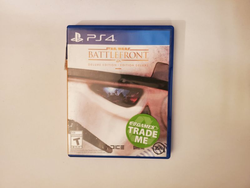 Sony Playstation 4 Star Wars Battlefront Deluxe Edition video game