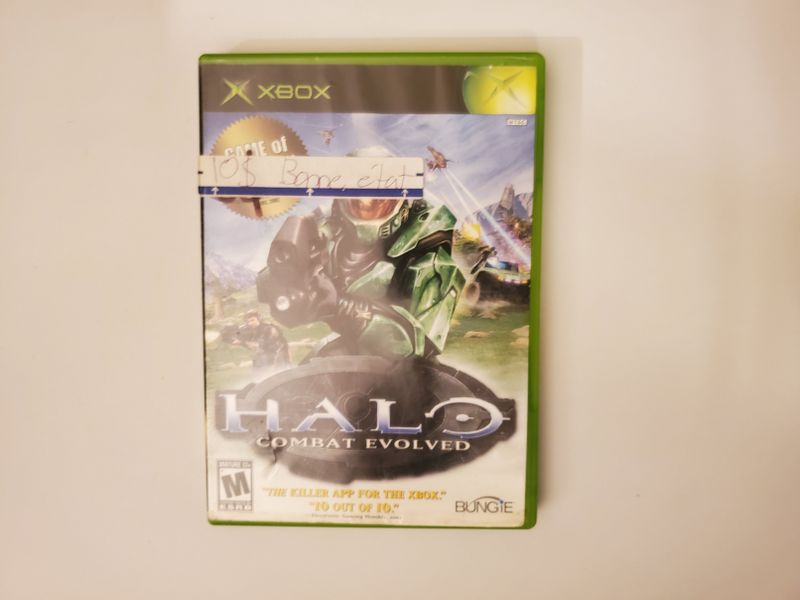 Microsoft Xbox Halo Combat Evolved Game of the year video game