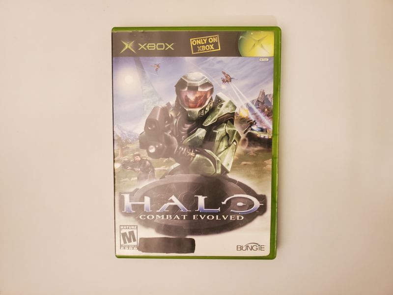 Microsoft Xbox Halo Combat Evolved video game