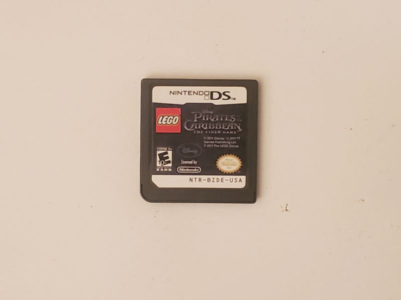 Nintendo DS LEGO Pirates of the Caribbean: The Video Game video game