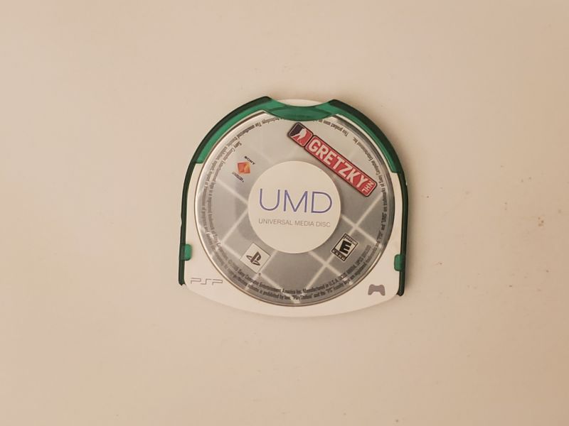 Sony PSP Gretzky NHL video game