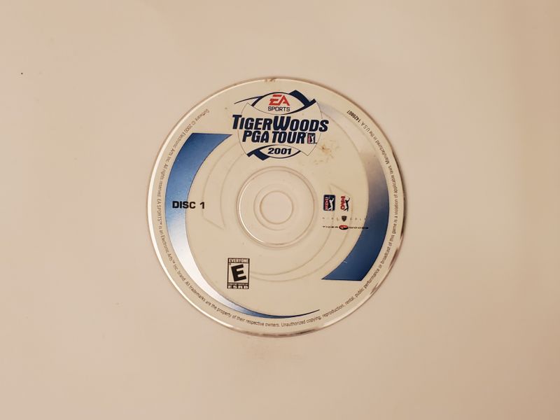 PC Tiger Woods PGA Tour 2001 (Disc 1) video game