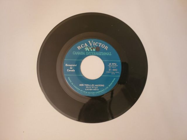 Lucien H?tu Nos Vieilles Maisons / Ne Pleure Pas vinyl record