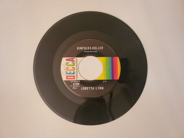 Loretta Lynn Kinfolks Holler / One's on the Way vinyl record