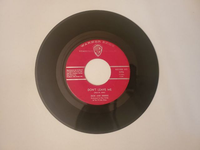 Dick And DeeDee Don't Leave Me / Turn Around vinyl record
