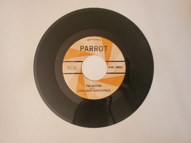 Engelbert Humperdinck Ten Guitars / Release Me (And Let Me Love Again) vinyl record