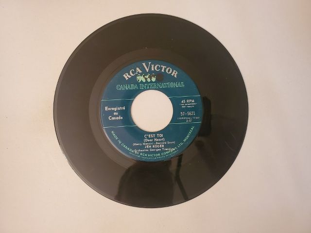 Jen Roger C'est Toi (Dear Heart) / Malgr? Tes Serments (I Wonder Who?s Kissing Her Now) vinyl record