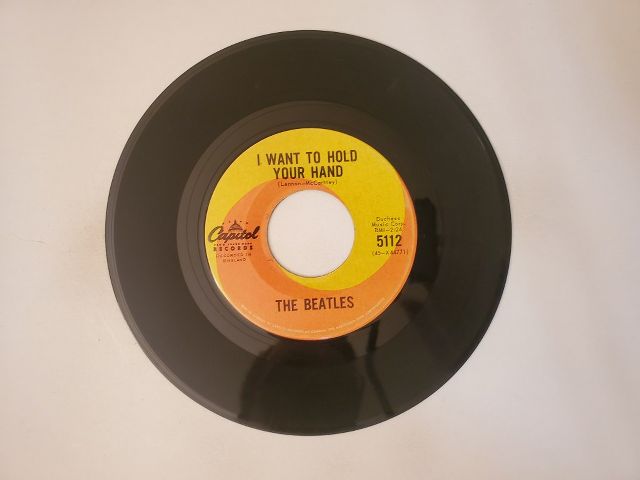 The Beatles I Want to Hold Your Hand / I Saw Her Standing There vinyl record
