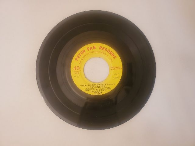 Peter Pan Orch. & Chorus Open Up Your Heart and Let the Sunshine In / Jesus Loves Me / Stand Up For Jesus / Away in a Manger vinyl record