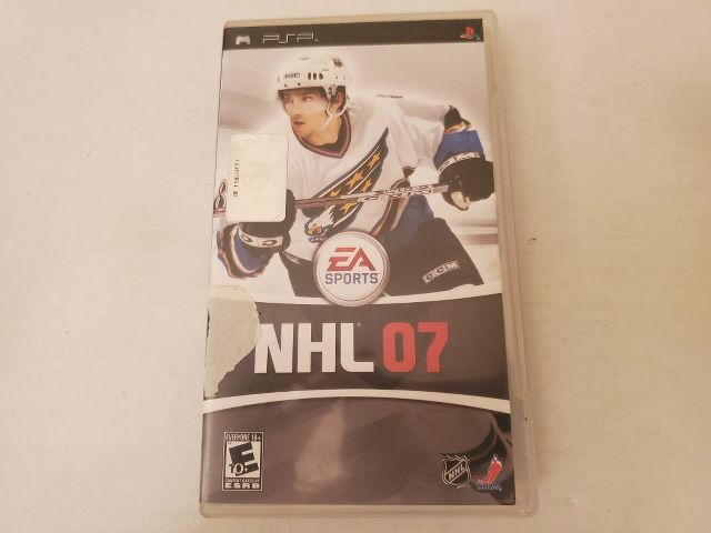 Sony PSP NHL 07 video game