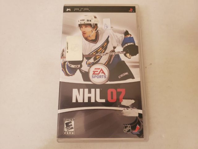 Sony PSP NHL 07 video game