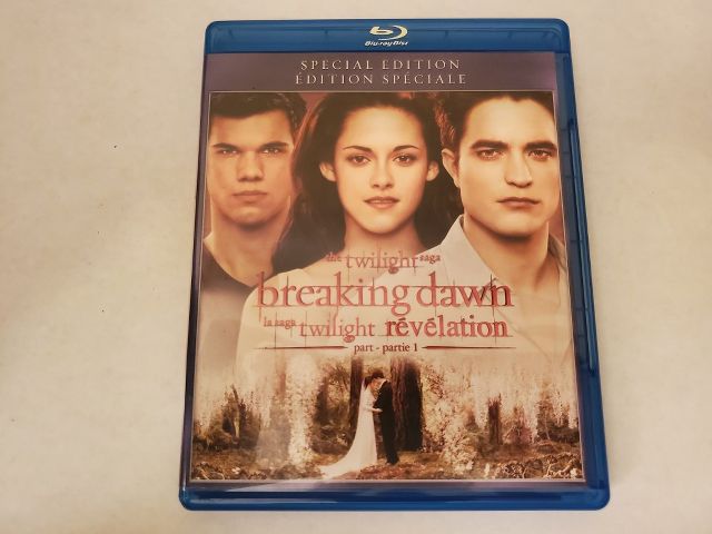 Blu-Ray Breaking Dawn Part 1 Special Edition video game