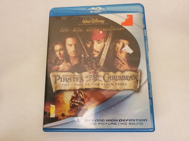 Blu-Ray Pirates of the Caribbean The Curse of the Black Pearl video game