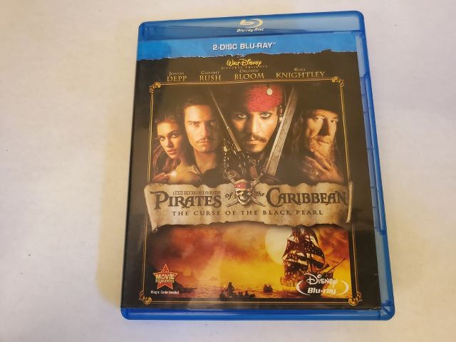 Blu-Ray Pirates of the Caribbean The Curse of the Black Pearl video game