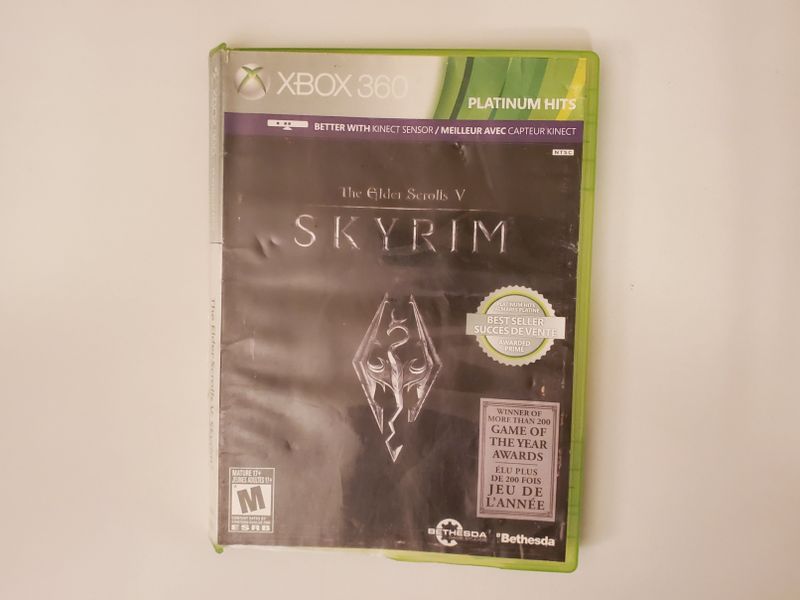 Microsoft Xbox 360 The Elder Scrolls V Skyrim Platinum Hits video game