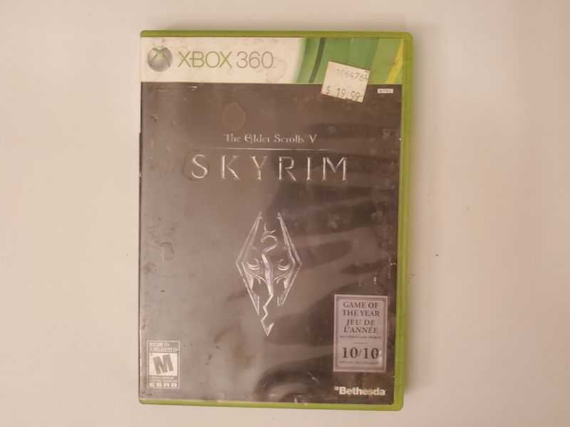 Microsoft Xbox 360 The Elder Scrolls V: Skyrim (Game of the Year Edition) video game