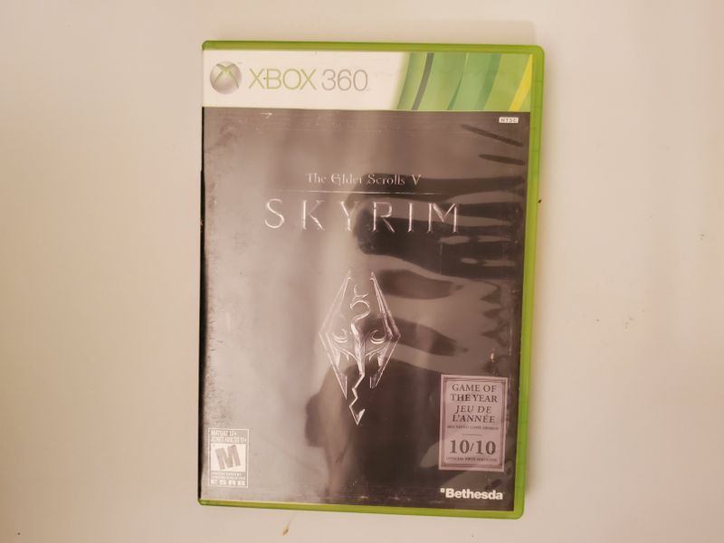 Microsoft Xbox 360 The Elder Scrolls V: Skyrim (Game of the Year Edition) video game