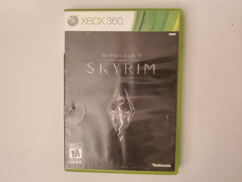 Microsoft Xbox 360 Skyrim The Elder Scrolls V video game