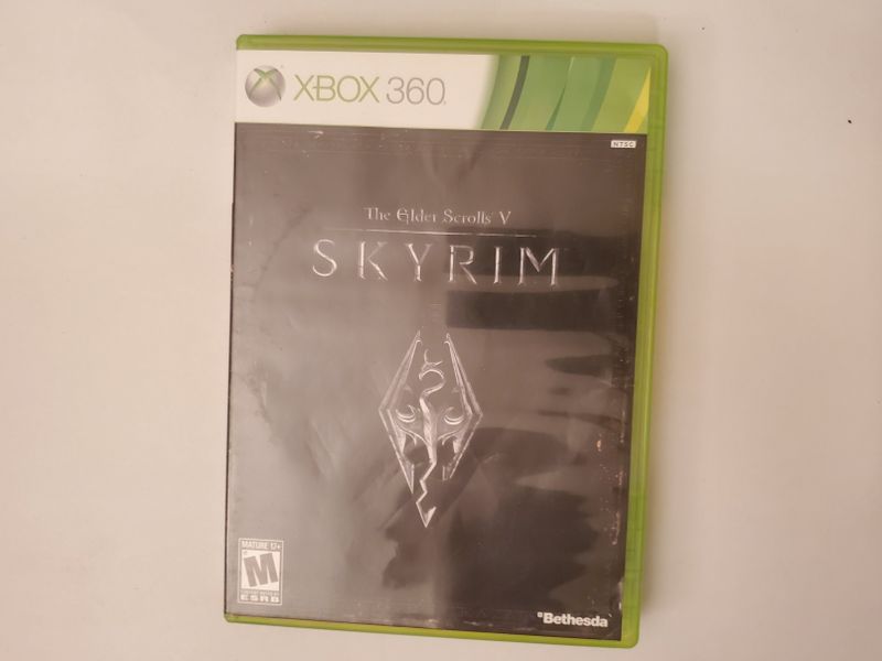 Microsoft Xbox 360 Skyrim The Elder Scrolls V video game