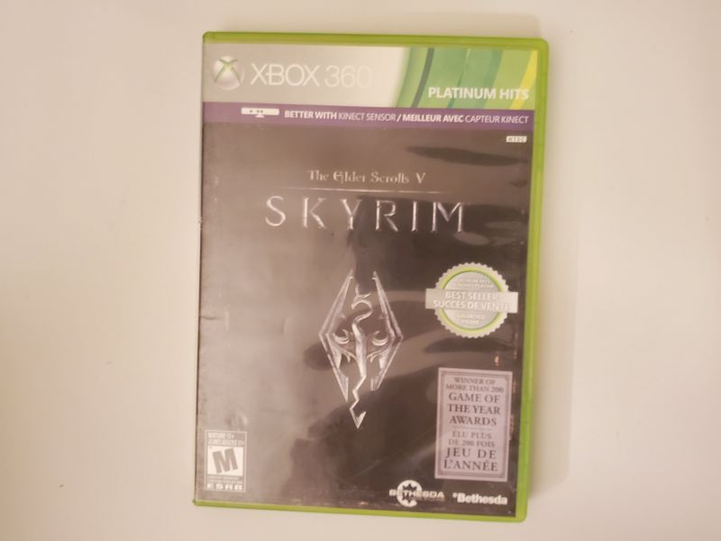 Microsoft Xbox 360 The Elder Scrolls V Skyrim Platinum Hits video game