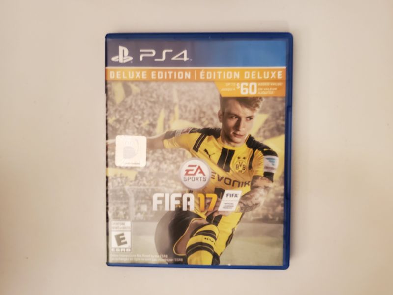 Sony PlayStation 4 FIFA 17 - Deluxe Edition video game