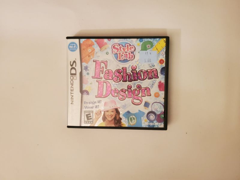 Nintendo DS Style Lab: Fashion Design video game