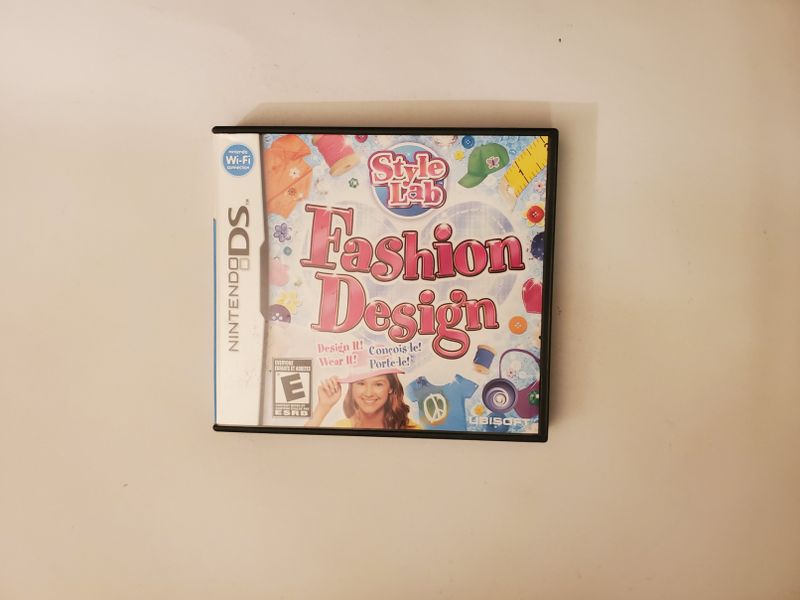 Nintendo DS Style Lab: Fashion Design video game