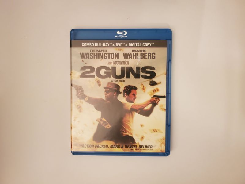 Blu-Ray 2 Guns video game