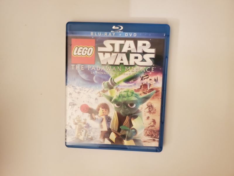Blu-Ray LEGO Star Wars The Padawan Menace video game
