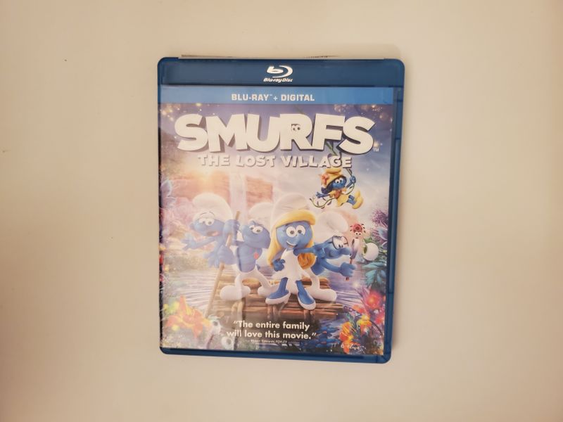 Blu-Ray Smurfs The Lost Village video game
