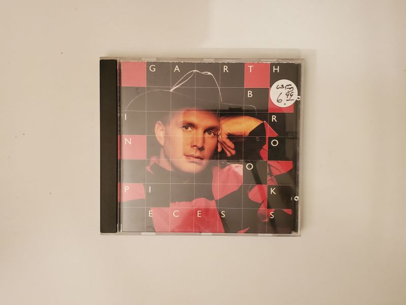 CD Garth Brooks - In Pieces video game