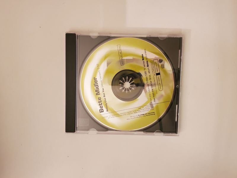 CD Bette Midler - From a Distance (Edit)/From a Distance (LP Version) video game