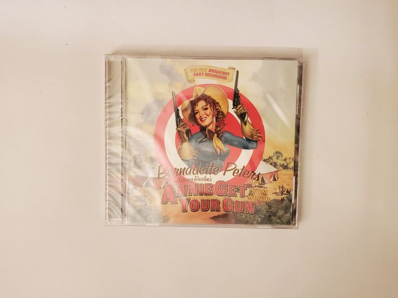 CD Bernadette Peters - Irving Berlin's Annie Get Your Gun (The New Broadway Cast Recording) video game