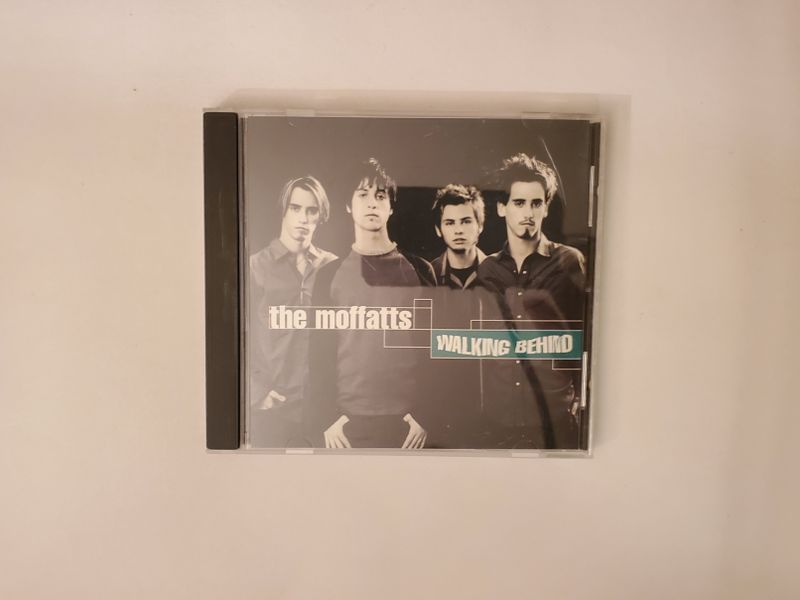 CD The Moffatts - Walking Behind video game