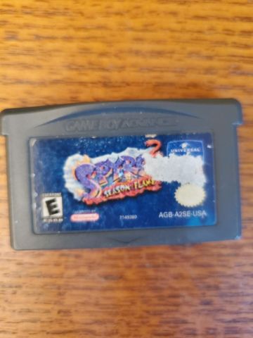 Nintendo Game Boy Advance Spyro Season Flame video game