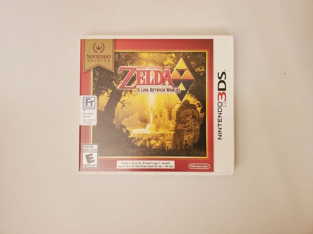 Nintendo 3DS The Legend of Zelda: A Link Between Worlds (Nintendo Selects) video game