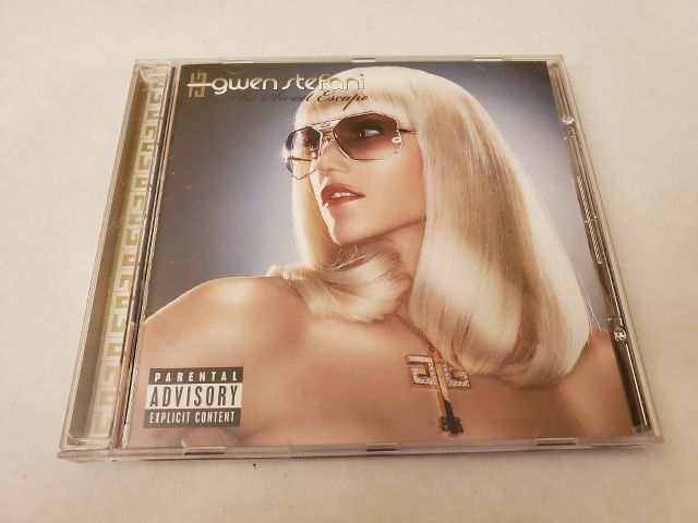 CD Gwen Stefani - The Sweet Escape video game