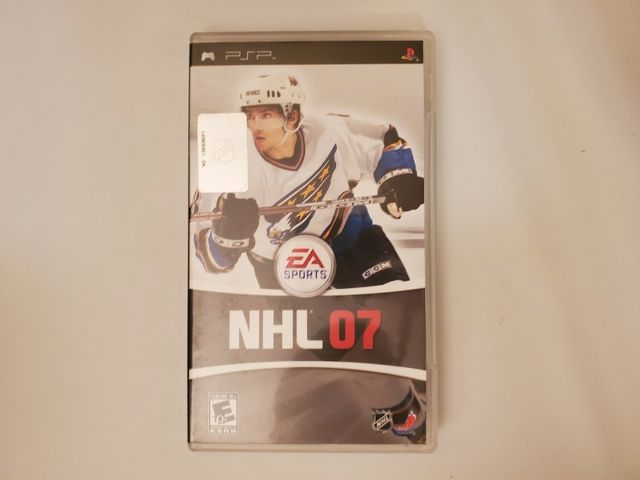 Sony PSP NHL 07 video game