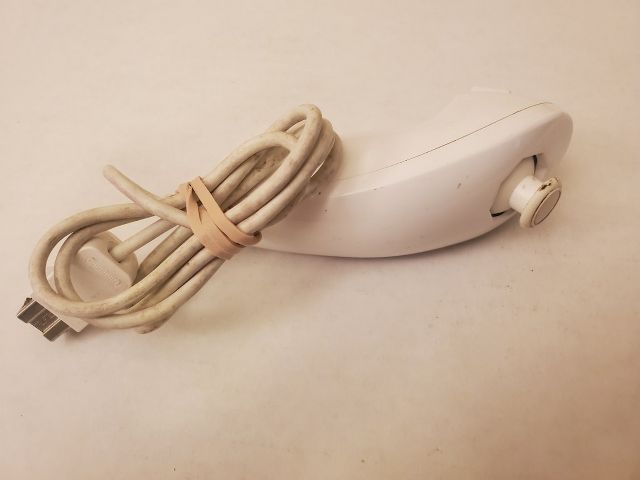 Nintendo Wii White NunChuks video game