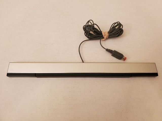Nintendo Wii TTX Tech Wired Sensor Bar video game