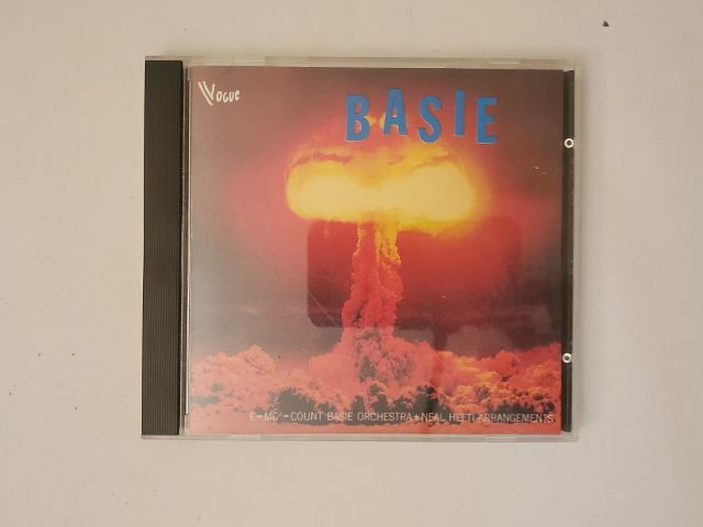 CD Count Basie Orchestra - E = MC? video game