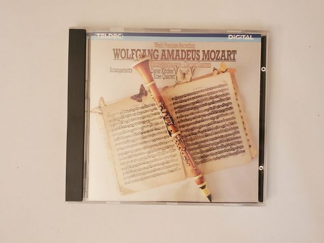 CD Wolfgang Amadeus Mozart - World Premiere Recording: Arrangements - Four Clarinet Quartets video game