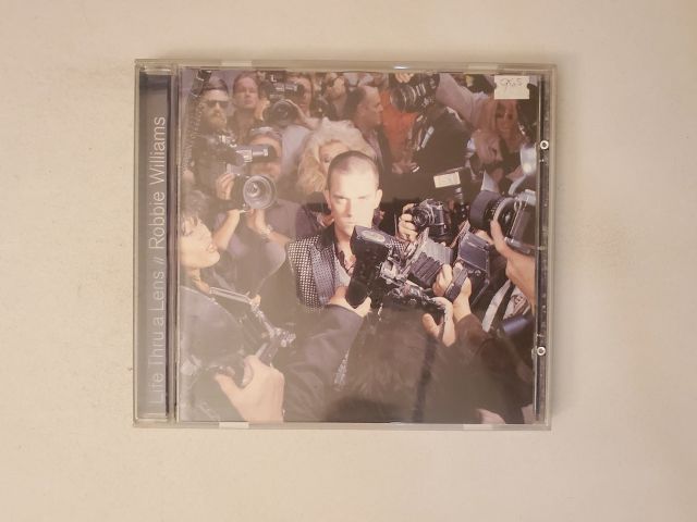 CD Robbie Williams - Life Thru a Lens video game