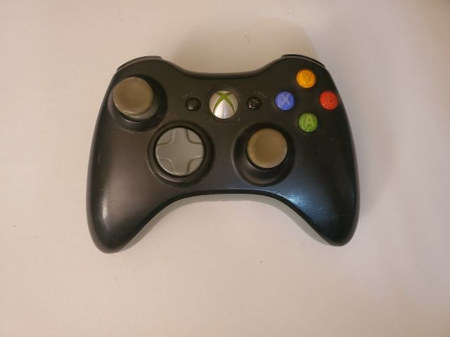 Microsoft Xbox 360 Black Wireless Controller video game
