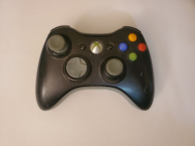 Microsoft Xbox 360 Black Wireless Controller video game