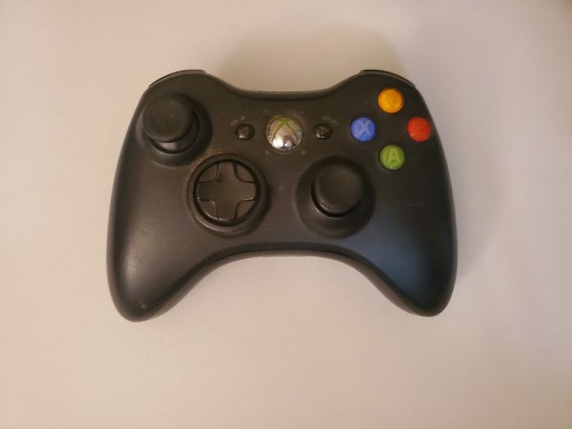 Microsoft Xbox 360 Black Wireless Controller video game